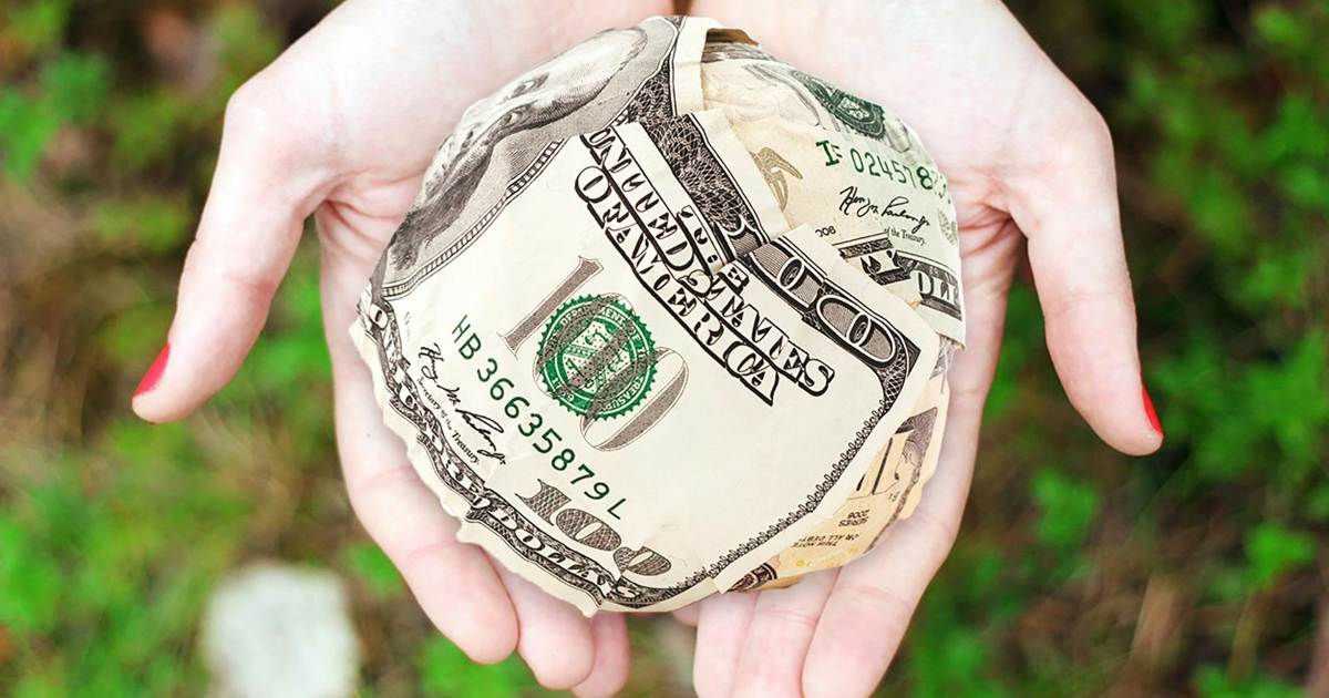 Altro che soldi: la vera felicità si trova nella generosità