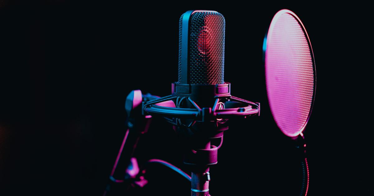La speaker radiofonica era un’IA: per sei mesi nessuno se n’è accorto