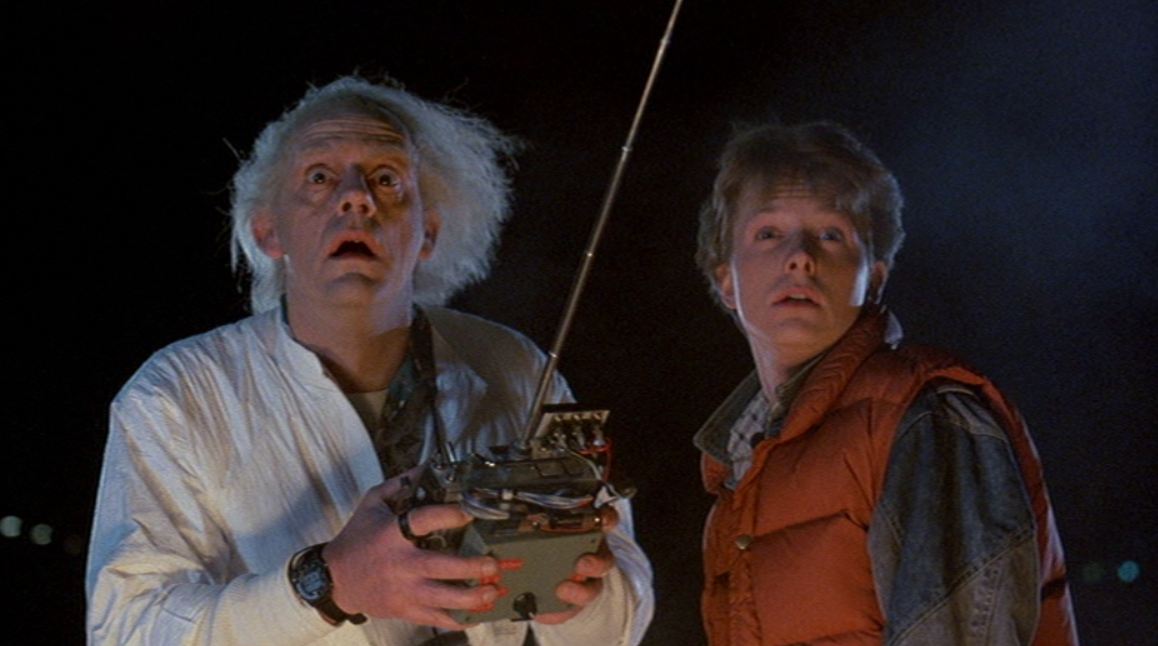 “Ritorno al Futuro”: 8 curiosità che viaggiano nel tempo meglio della DeLorean