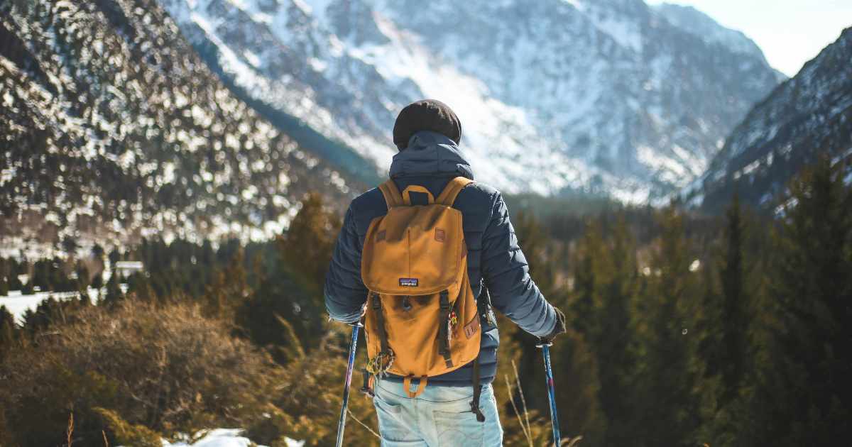 Zaino trekking: guida semi-seria a cosa portare (e cosa no) in montagna