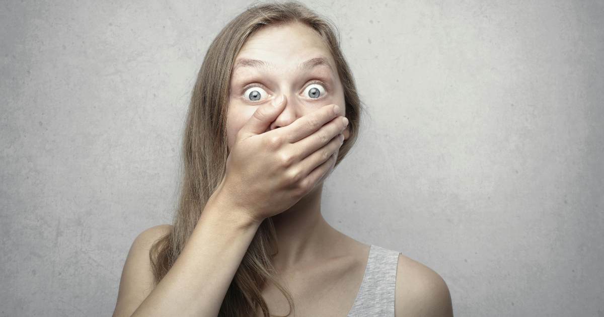 Il ritorno del “naturale”: la moda dei parrucchini per le zone “intime” conquista la Russia