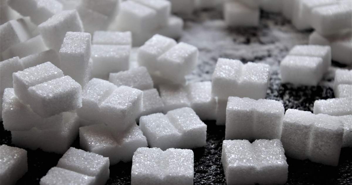 Una tazzina di zucchero al giorno fa bene alla salute? Cosa dice la scienza