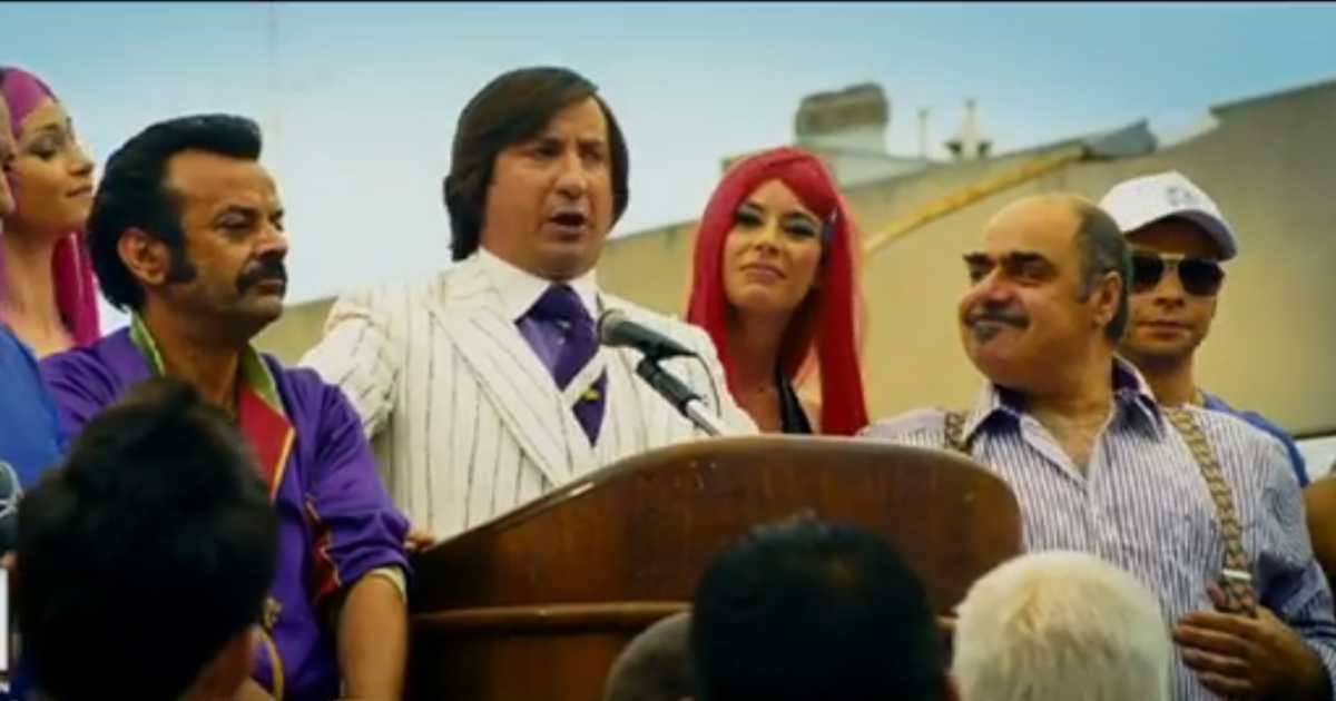 Cassazione, chiamare un sindaco “Cetto La Qualunque” non è diffamazione: “È diritto di critica”