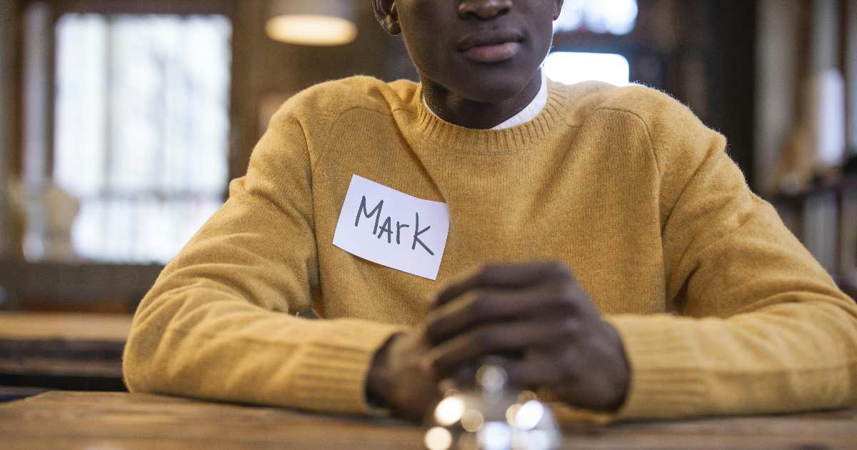 Chiami qualcuno col nome sbagliato? La psicologia dice che è una prova d’amore