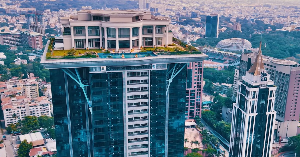 La villa da 20 milioni che galleggia a 120 metri d’altezza (ma il proprietario forse non ci vivrà mai) [+VIDEO]