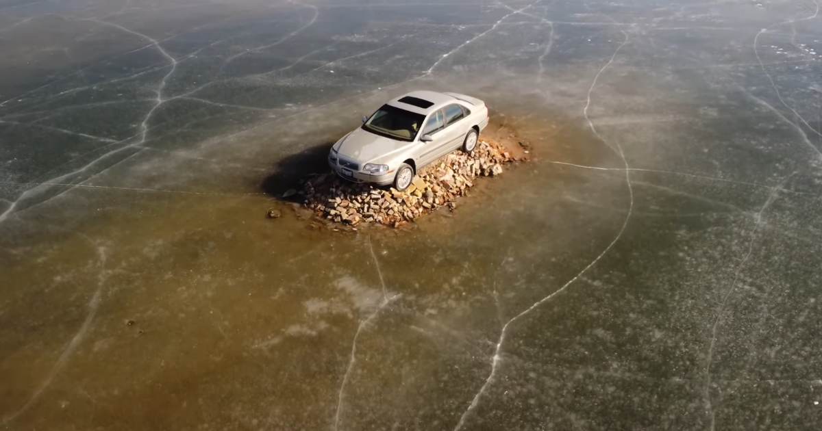 Volvo Island: l’isola americana dove una Volvo è parcheggiata da 13 anni
