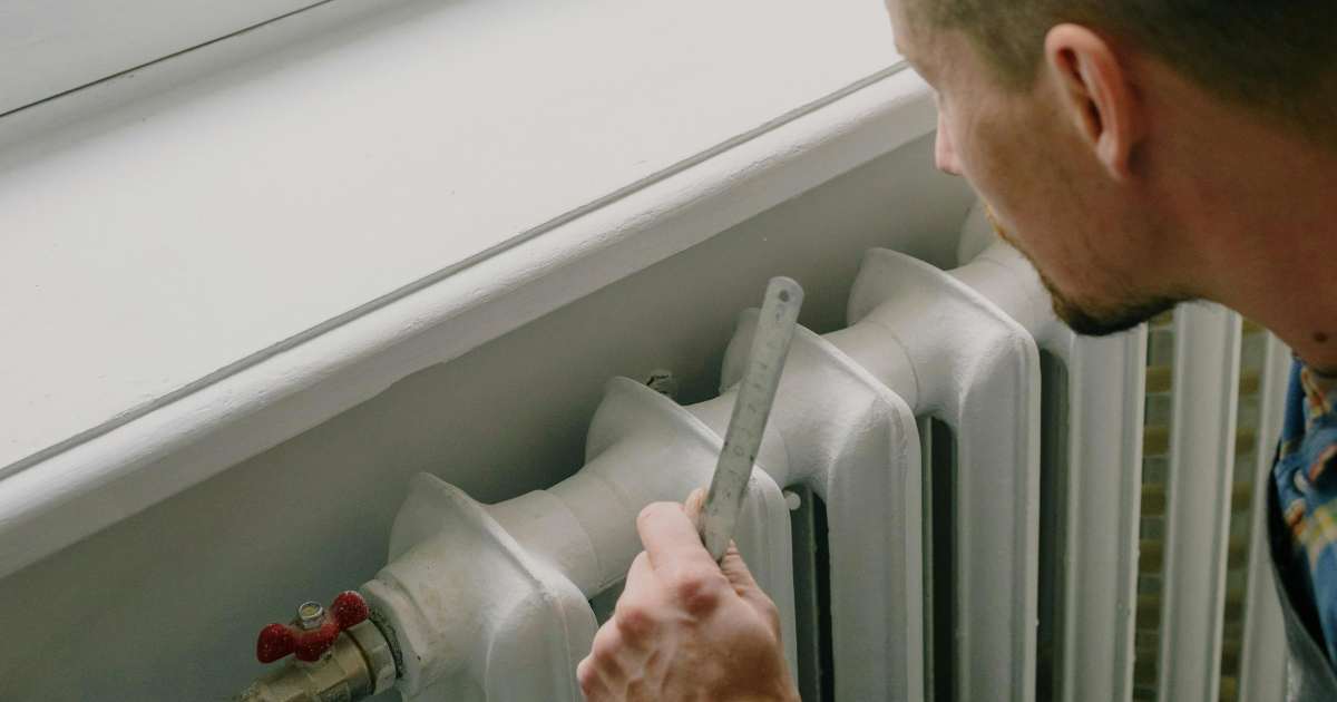 In Lettonia affittare un marito è la nuova normalità: esplode il business dei “mariti per un’ora”