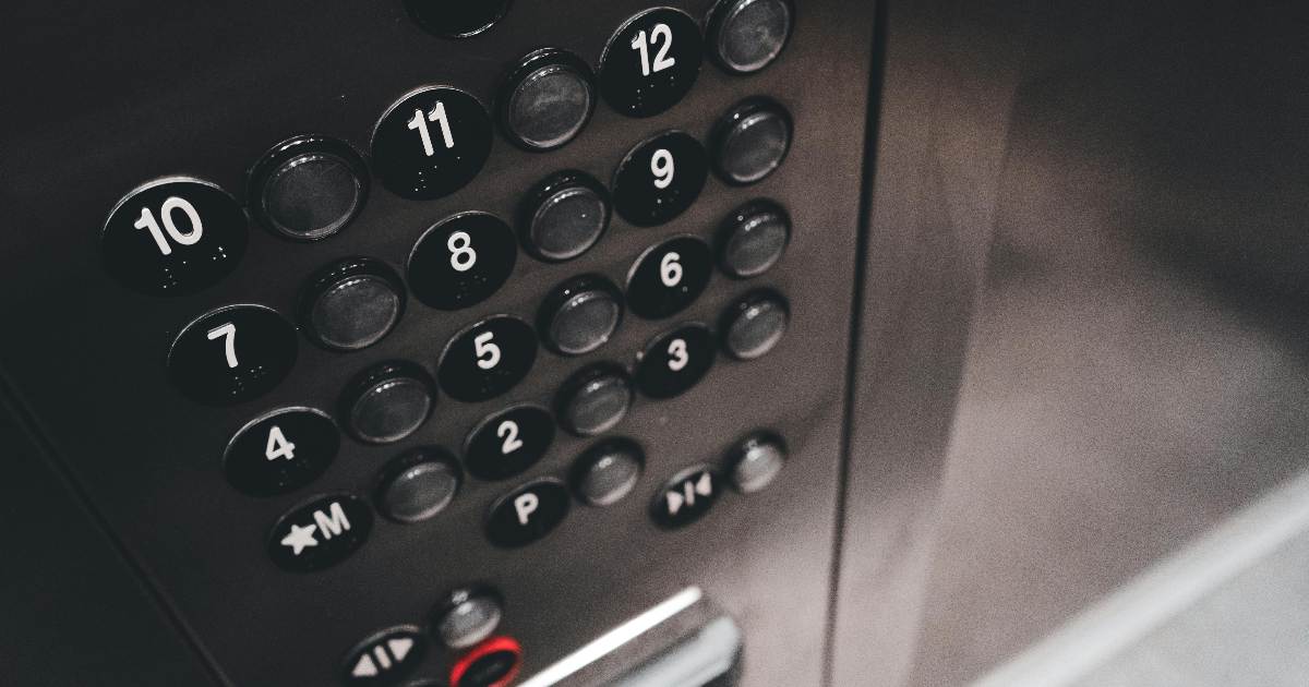 Soffri di claustrofobia? L’ascensore più veloce del mondo raggiunge una velocità massima di 72 km/h