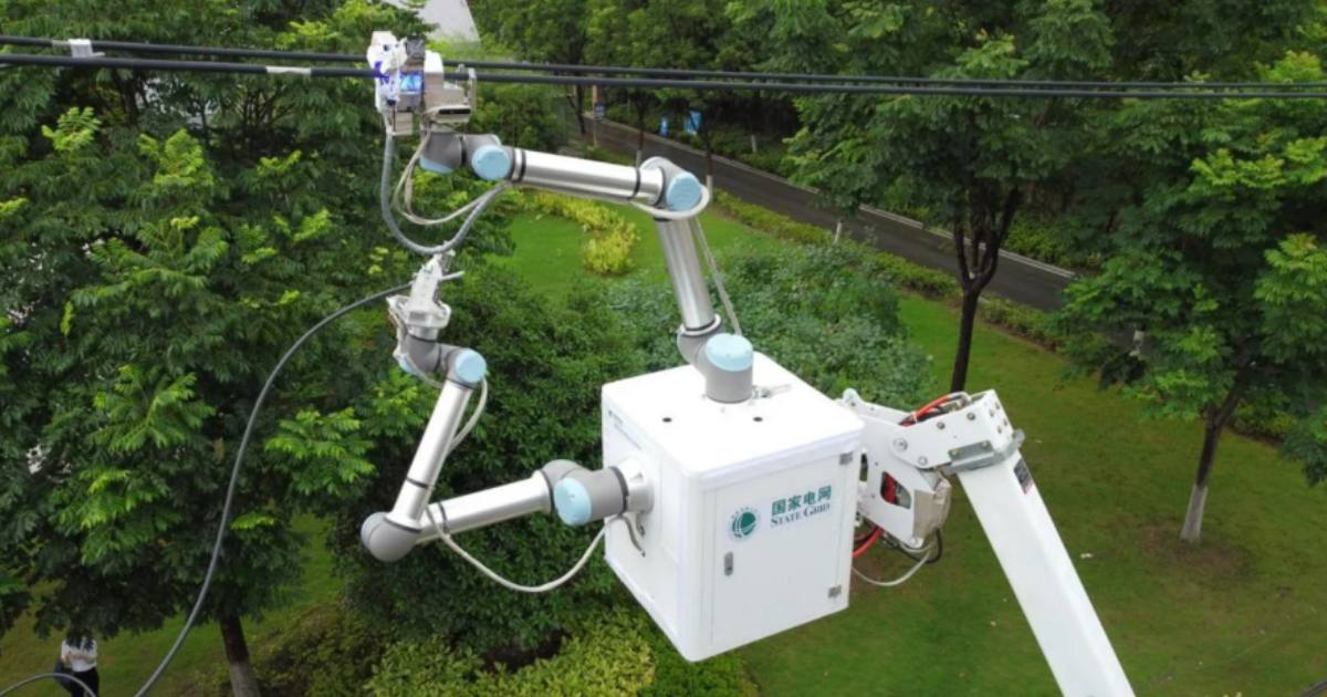 Robot esegue con successo riparazioni su una linea elettrica da 10 kV