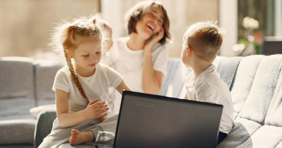 Più smart working equivale a più figli: lavorare da casa fa crescere anche le culle