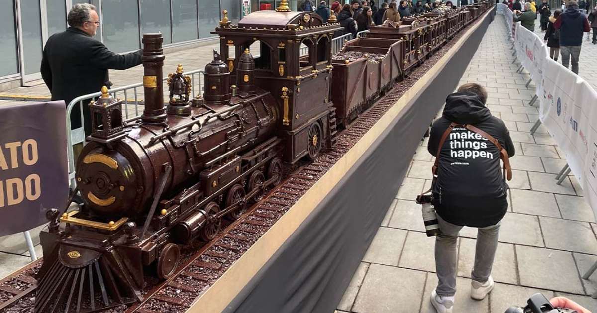 Il treno di cioccolato più lungo del mondo: 55 metri di dolcezza da record [+VIDEO]