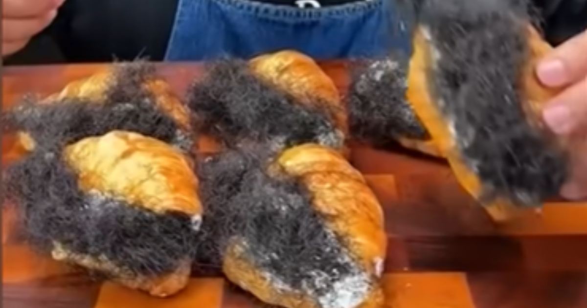Pasticceria in Thailandia serve “croissant pelosi”: la bizzarra creazione che fa discutere il web